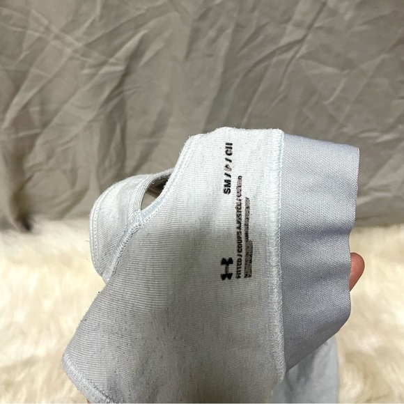 💄2 for 15$💄 Under Armour Sports Bra Light Blue Size Small - Picture 4 of 4